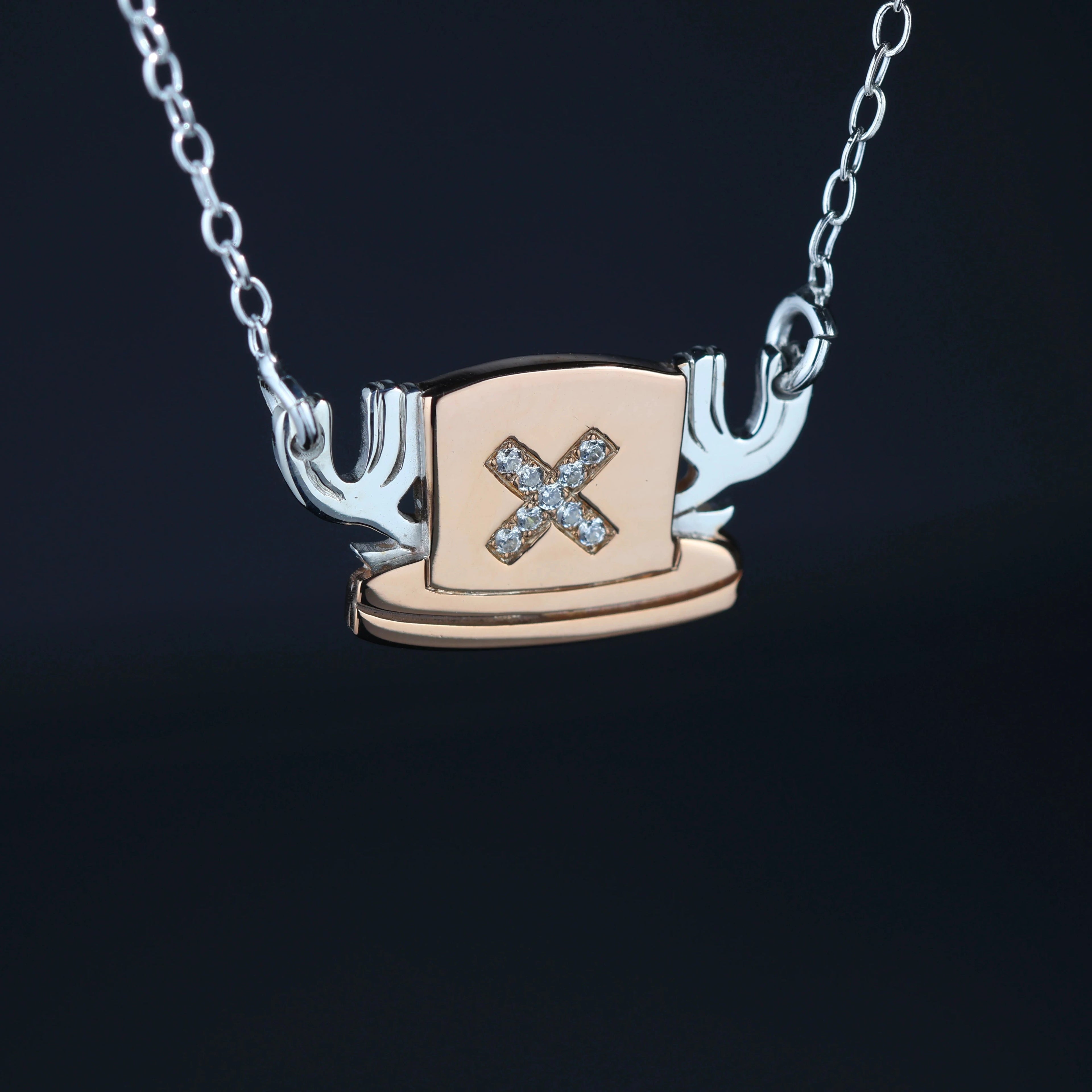 Colgante de sombrero en plata de ley con baño de oro rosa