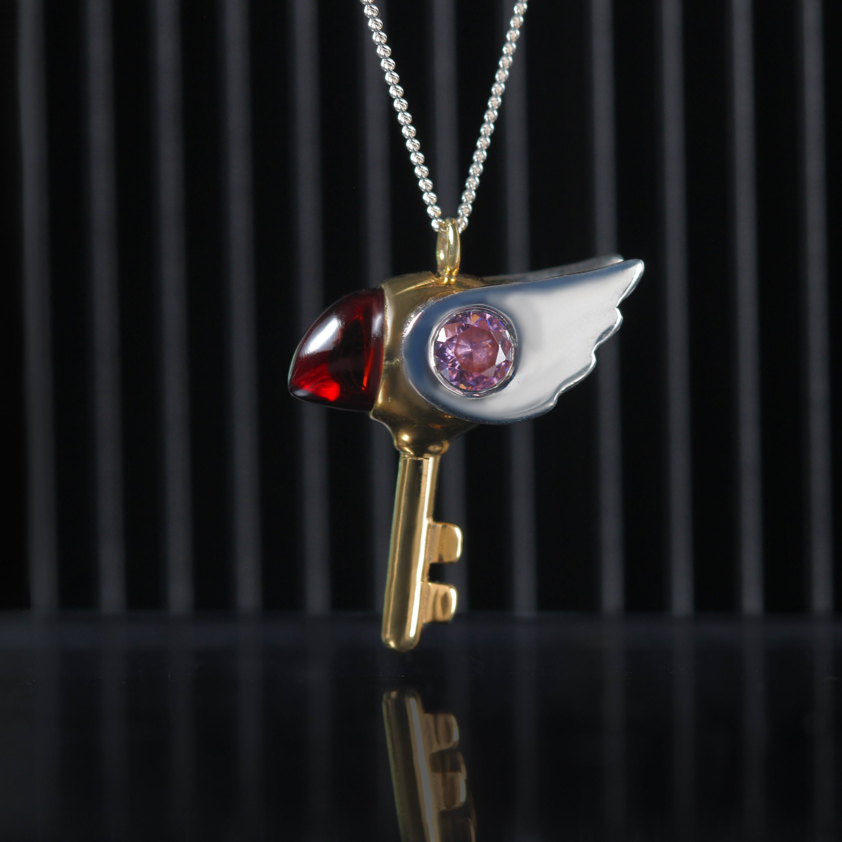 First Key Necklace en plata de ley con granate natural